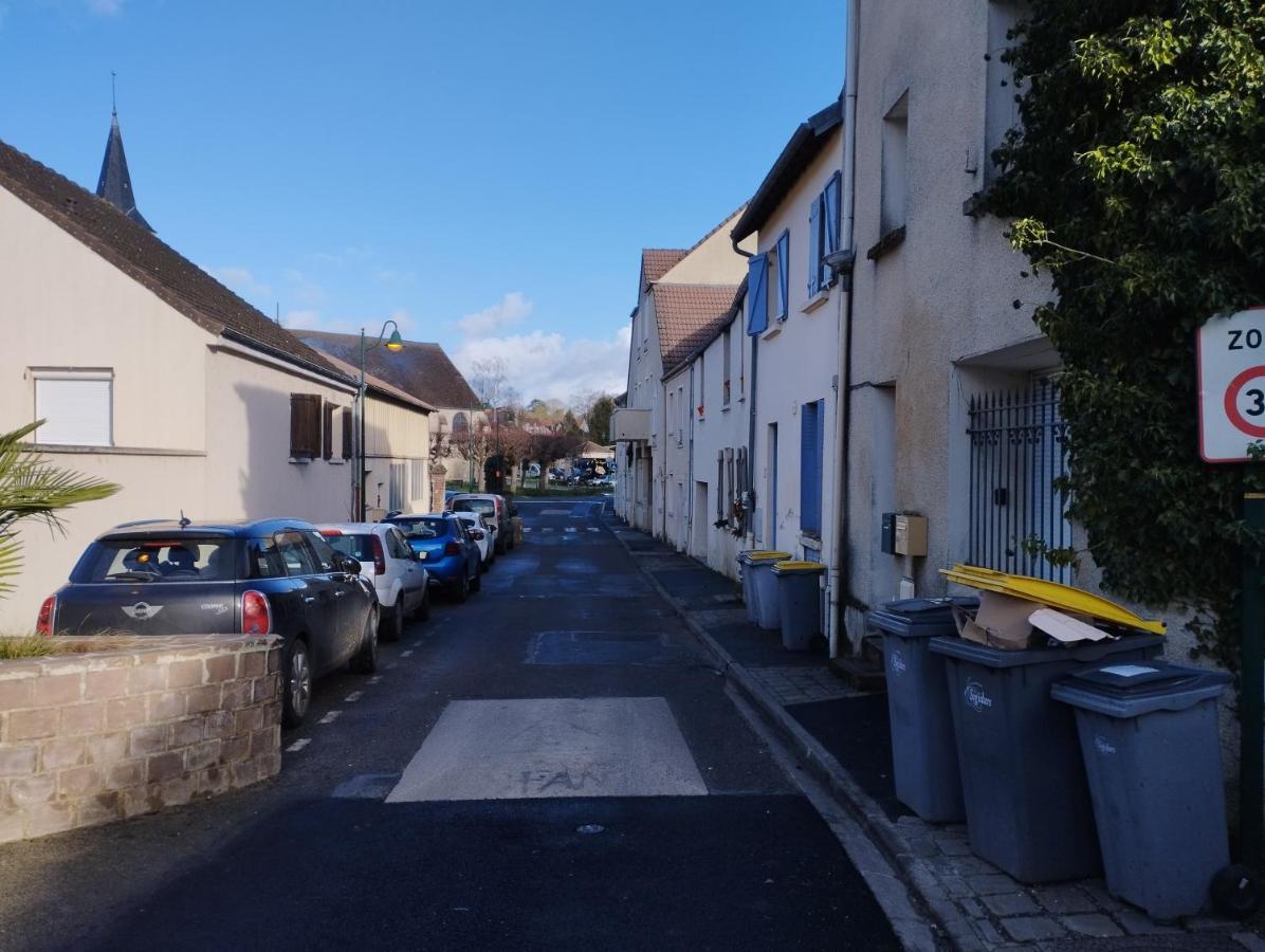 Studio Equipe Proche Aeroport Paris Cdg Apartment Vemars Екстериор снимка